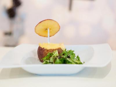 Fondue de vacherin Mont d'or Menu fêtes fin d'année